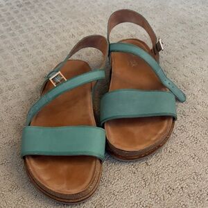 Softwalk Teal Green Leather Sandals -barely worn- size 11 Wide